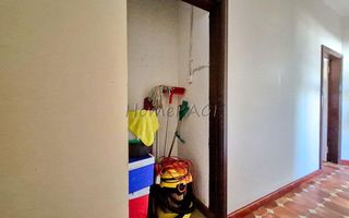 5 Bedroom House For Sale in Lagoon