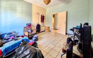 5 Bedroom House For Sale in Lagoon