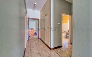 5 Bedroom House For Sale in Lagoon