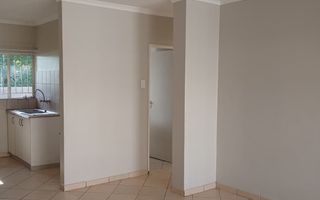 2 Bedroom Apartment/Penthouse For Sale in Pionierspark Ext 1...