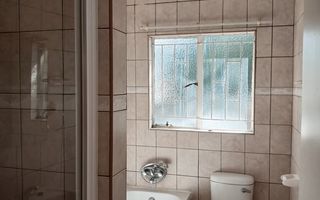 2 Bedroom Apartment/Penthouse For Sale in Pionierspark Ext 1...