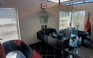 5 Bedroom House For Sale in Klein Windhoek, Windhoek