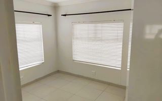 3 Bedroom Apartment/Penthouse To Rent in Swakopmund Central,...
