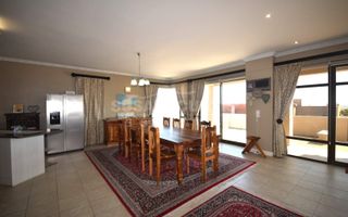 3 Bedroom House To Rent in Dolphin Beach