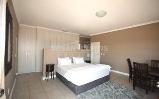 3 Bedroom House To Rent in Dolphin Beach