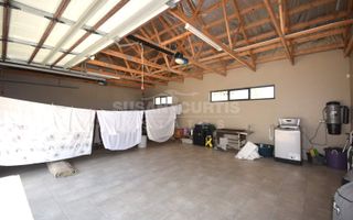 3 Bedroom House To Rent in Dolphin Beach