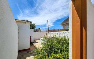 3 Bedroom House For Sale in Uis