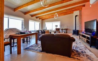 8 Bedroom House For Sale in Mile 4 Extension 1, Swakopmund