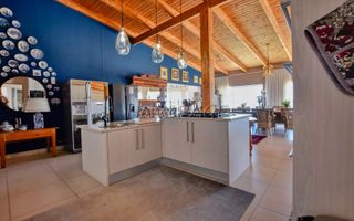 8 Bedroom House For Sale in Mile 4 Extension 1, Swakopmund