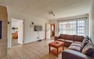 3 Bedroom House For Sale in Meersig