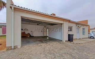 3 Bedroom House For Sale in Meersig