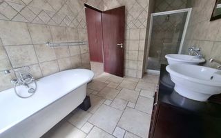 3 Bedroom House For Sale in Erospark, Windhoek