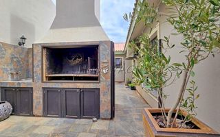 4 Bedroom House For Sale in Walvis Bay Central