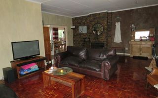 4 Bedroom House For Sale in Pioneerspark, Windhoek