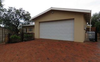 4 Bedroom House For Sale in Pioneerspark, Windhoek