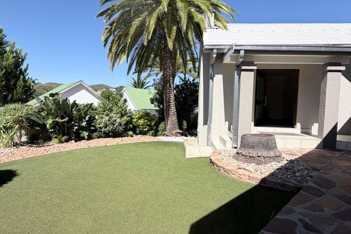 4 Bedroom House For Sale in Ludwigsdorf, Windhoek