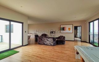 5 Bedroom House For Sale in Dolphin Beach