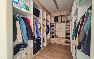 5 Bedroom House For Sale in Dolphin Beach