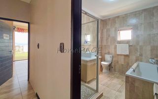 5 Bedroom House For Sale in Dolphin Beach