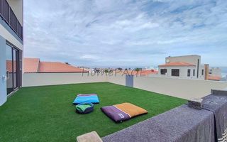 5 Bedroom House For Sale in Dolphin Beach