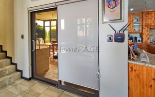 5 Bedroom House For Sale in Dolphin Beach