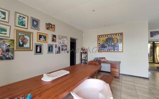 5 Bedroom House For Sale in Dolphin Beach