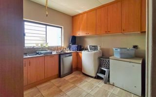 5 Bedroom House For Sale in Dolphin Beach