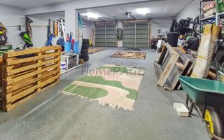 5 Bedroom House For Sale in Dolphin Beach