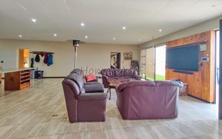 5 Bedroom House For Sale in Dolphin Beach