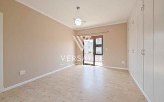 4 Bedroom House For Sale in Long Beach