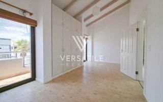 4 Bedroom House For Sale in Long Beach