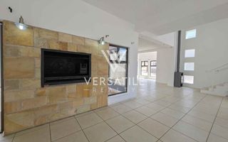 4 Bedroom House For Sale in Long Beach