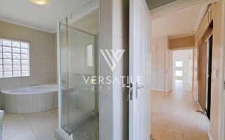 4 Bedroom House For Sale in Long Beach