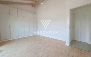 4 Bedroom House For Sale in Long Beach