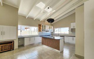 3 Bedroom House For Sale in Henties Bay Central, Henties Bay