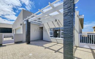 3 Bedroom House For Sale in Henties Bay Central, Henties Bay