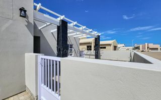 3 Bedroom House For Sale in Henties Bay Central, Henties Bay