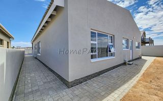 3 Bedroom House For Sale in Henties Bay Central, Henties Bay