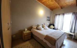 2 Bedroom House For Sale in Henties Bay Central, Henties Bay