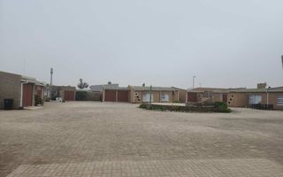 2 Bedroom House For Sale in Henties Bay Central, Henties Bay