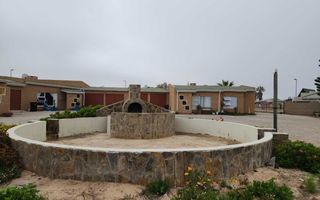 2 Bedroom House For Sale in Henties Bay Central, Henties Bay