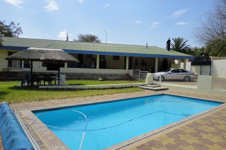 4 Bedroom House For Sale in Olympia, Windhoek