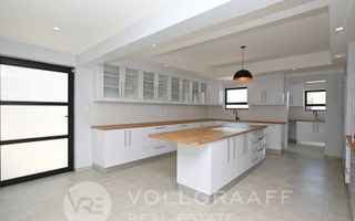 3 Bedroom House For Sale in Mile 4 Extension 1, Swakopmund