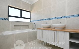 3 Bedroom House For Sale in Mile 4 Extension 1, Swakopmund