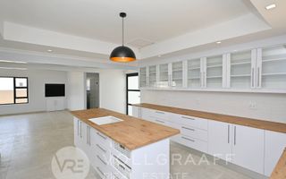 3 Bedroom House For Sale in Mile 4 Extension 1, Swakopmund