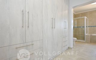 3 Bedroom House For Sale in Mile 4 Extension 1, Swakopmund