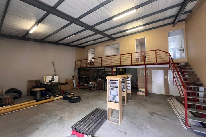 Industrial For Sale in Lafrenz Industrial, Windhoek