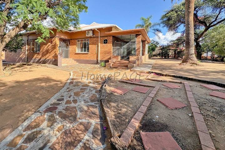 4 Bedroom House For Sale in Otjiwarongo
