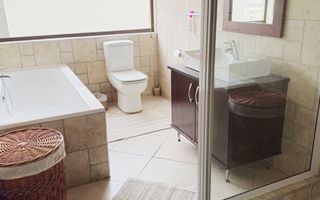 6 Bedroom House For Sale in Walvis Bay Central