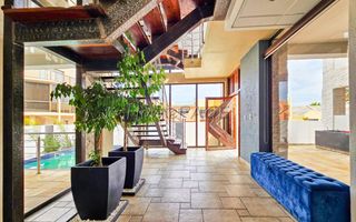 4 Bedroom House For Sale in Long Beach